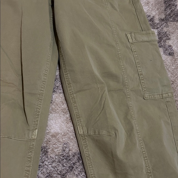 NWT! AE Stretch Barrel Cargo Pants Size 2 - Picture 10 of 10